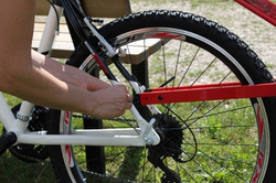 Trail Angel - Anhängerkupplung für ein Kinderfahrrad (rot)