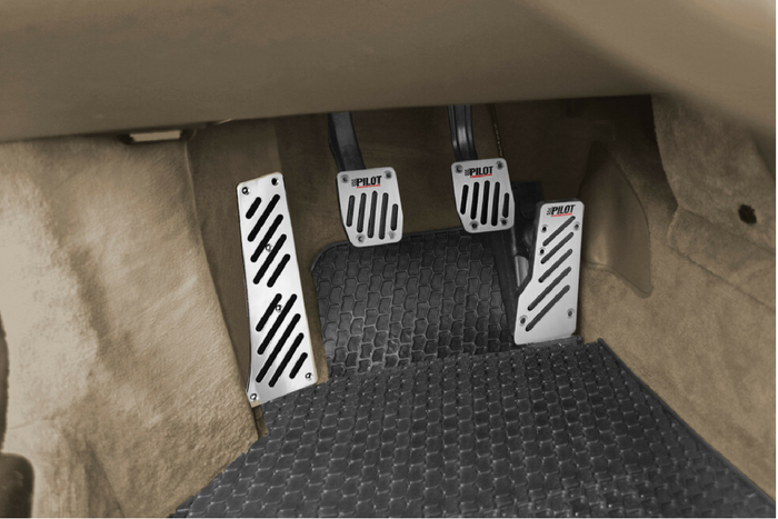 Fahrerfußstütze mit Aluminium-Erhöhung und rutschfester Gummibeschichtung