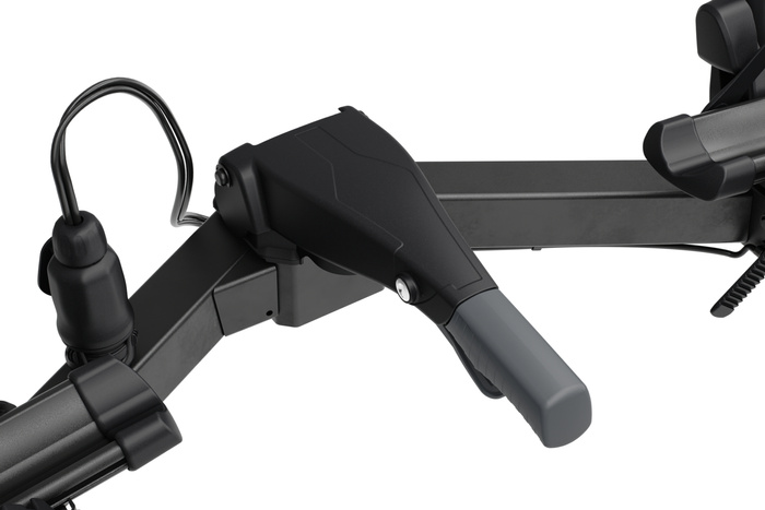 Thule VeloSpace 3 - Anhängerkupplungs-Fahrradträger für 3 Fahrräder (9033100)