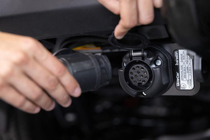 Towbox Alpha urban black - Heckträgerbox