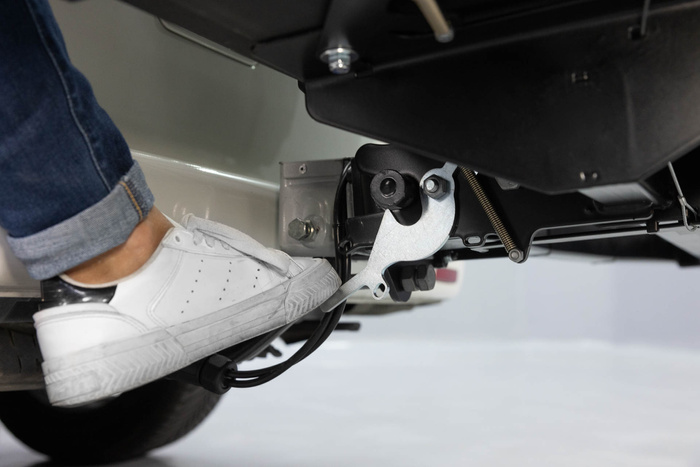 Towbox V3 Camper lang schwarz - Gepäckbox für Anhängerkupplung