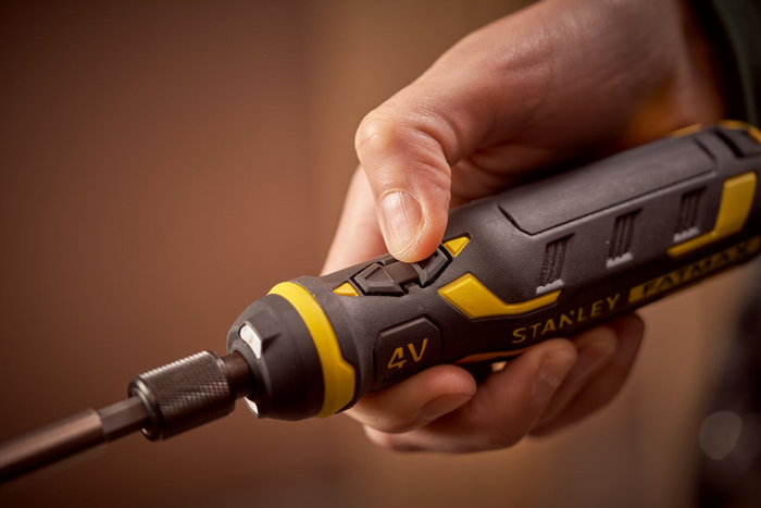 STANLEY 4V Akku-Schraubendreher mit Ladegerät und Bits